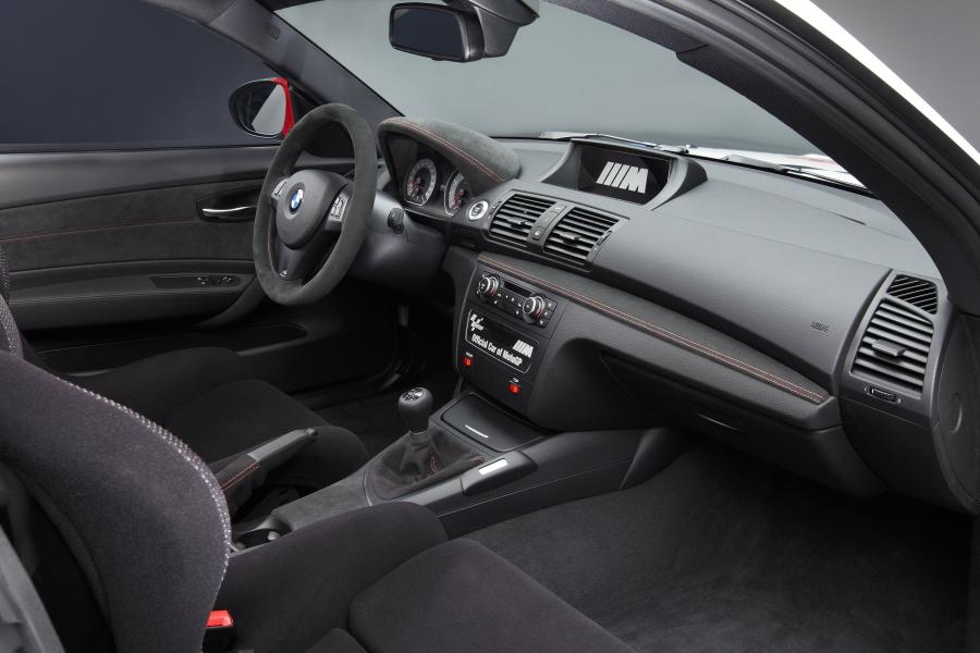  BMW 1-Series M Coupe MotoGP Safety Car 2011 года  (фото 25 из 40)